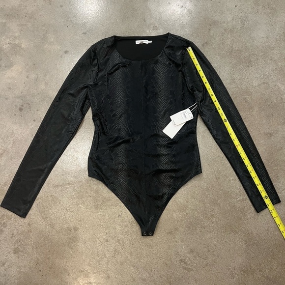 NWT Good American Long Sleeve Faux Leather Snakeskin Print Bodysuite Size 3 - Picture 9 of 10